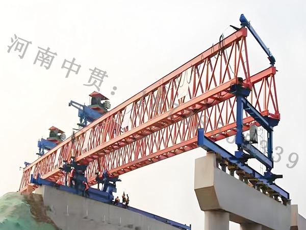 中标河北保定项目两台180吨架桥机