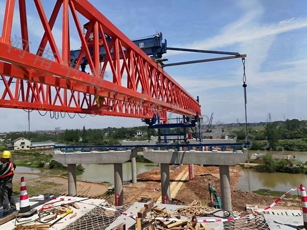 江西萍乡200吨铁路和公路架桥机的区别是什么