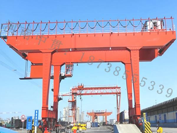如何根据特殊工况定制龙门吊